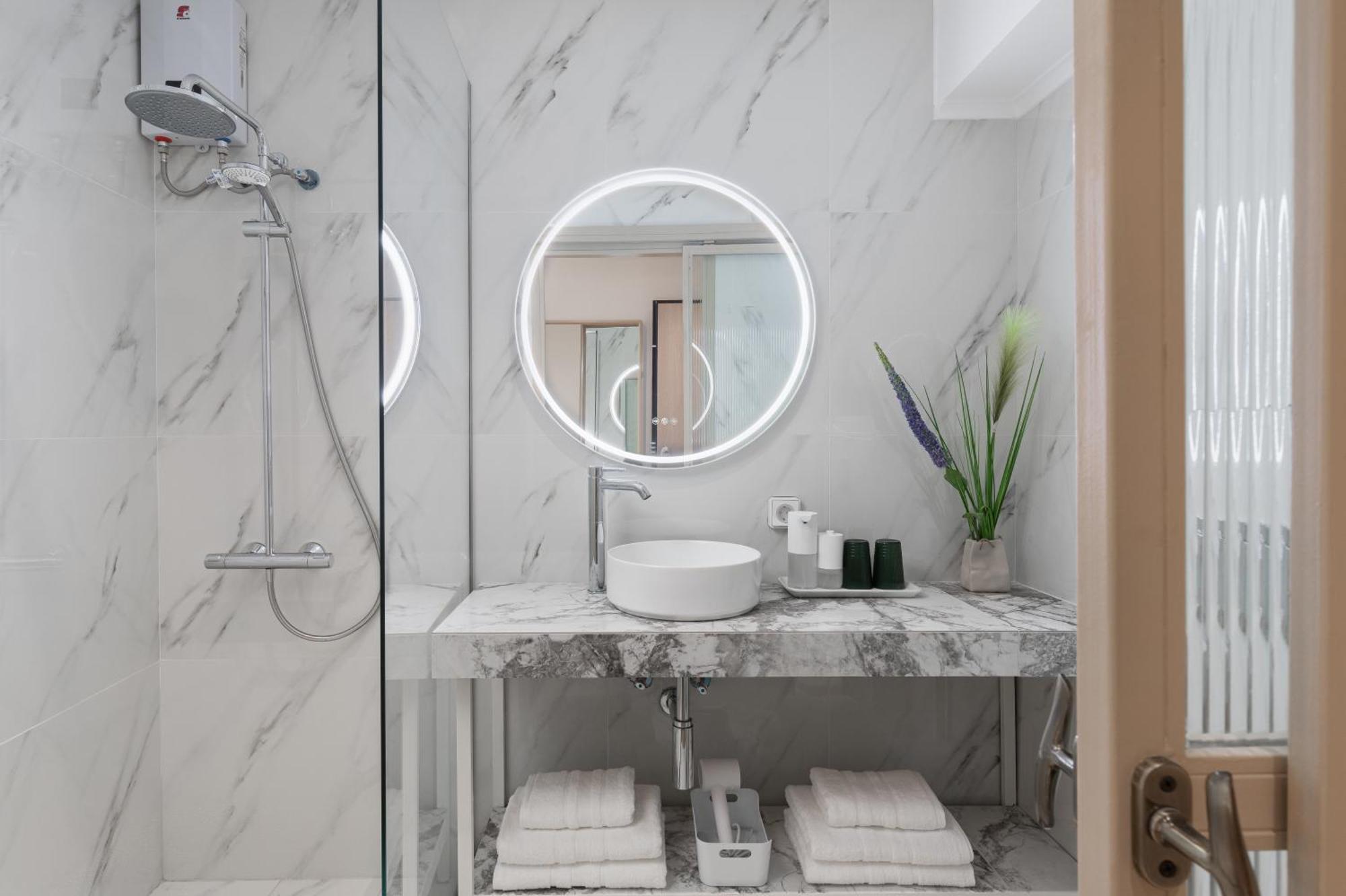 M18 Monastiraki Gems Athens