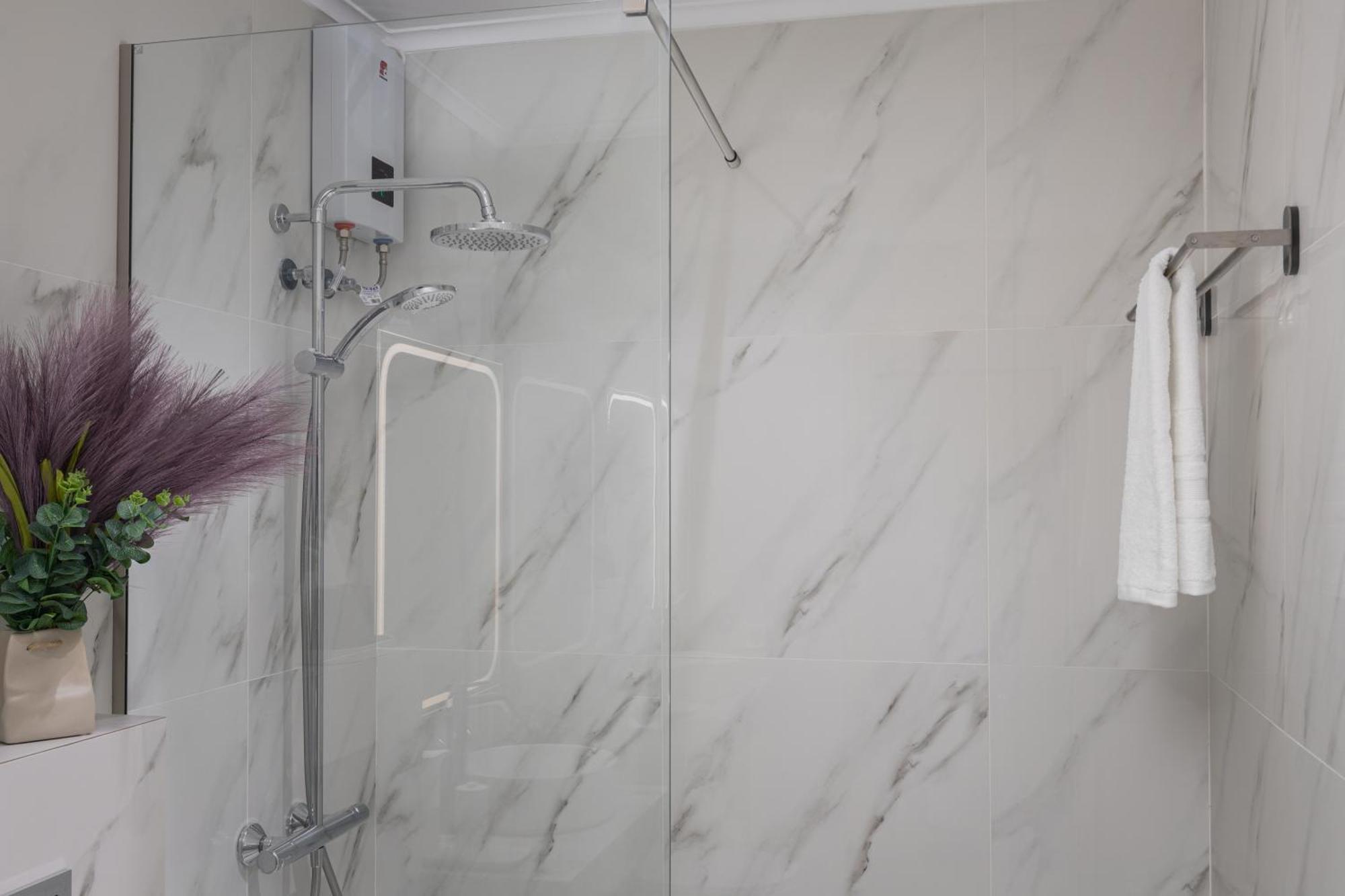 M18 Monastiraki Gems Athènes